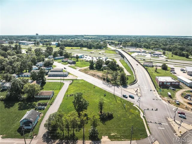 $1,045,000 | 720 West Springfield Road, Sullivan, MO 63080