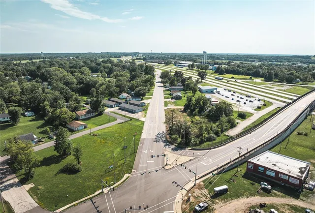 $1,045,000 | 720 West Springfield Road, Sullivan, MO 63080