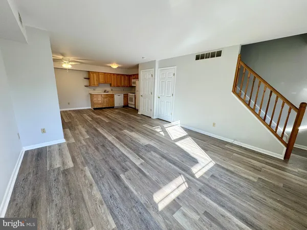 $2,300 | 1326 Central Avenue, Unit B, Glendora, NJ 08029
