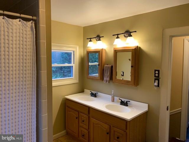 421 Rugby Road Birdsboro, PA 19508 - Photo 20 of 25 2nd Floor Full Bathroom