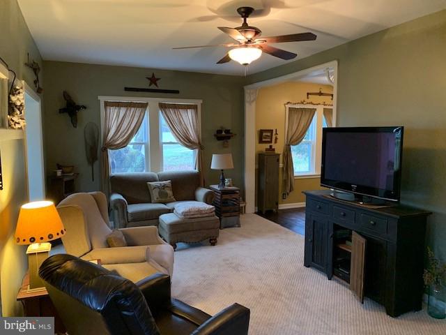 421 Rugby Road Birdsboro, PA 19508 - Photo 7 of 25 Living Room