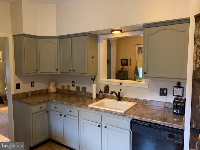 421 Rugby Road Birdsboro, PA 19508 - Photo 9 of 25 Modern Kitchen