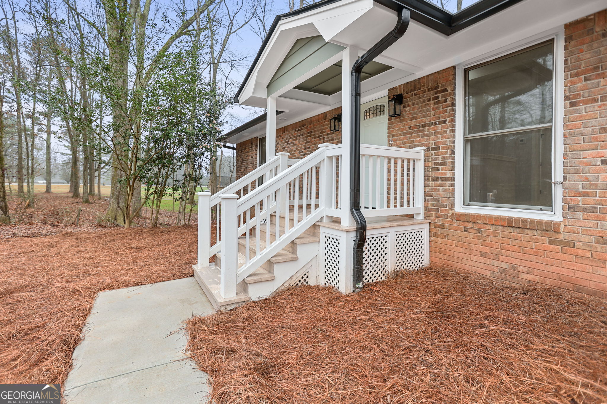 335 Harris Road Fayetteville, GA 30215 - Photo 2 of 35