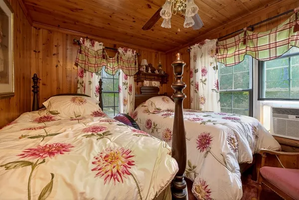 $315,000 | 1932 Holly Creek Road, Celina, TN 38551