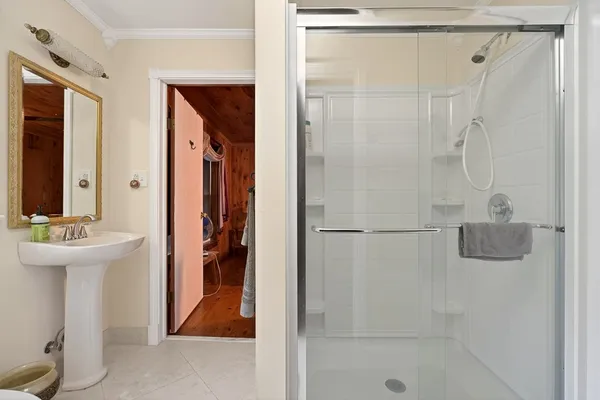 $315,000 | 1932 Holly Creek Road, Celina, TN 38551