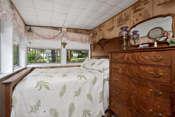 $315,000 | 1932 Holly Creek Road, Celina, TN 38551