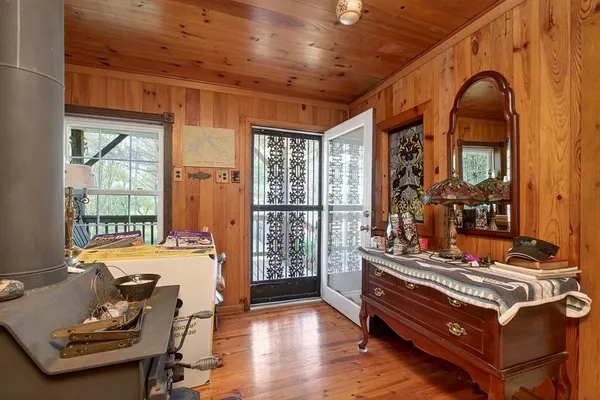 $315,000 | 1932 Holly Creek Road, Celina, TN 38551