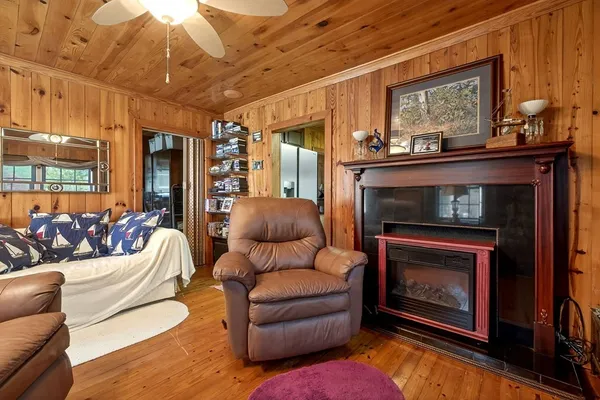 $315,000 | 1932 Holly Creek Road, Celina, TN 38551