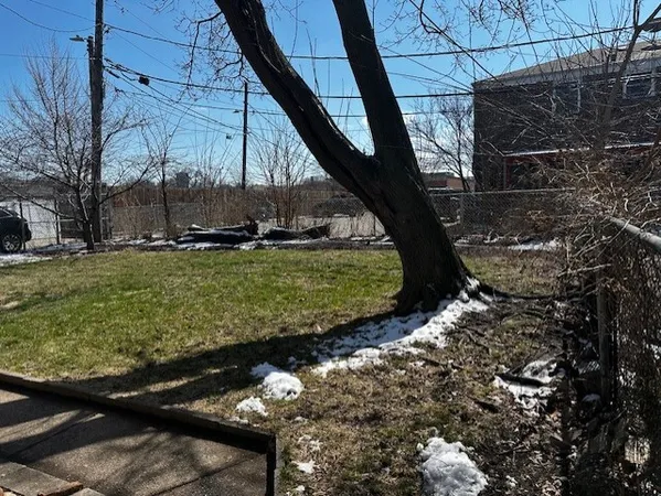 $1,950 | 1617 West Glenlake Avenue, Unit 1W, Chicago, IL 60660