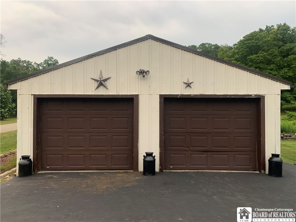 6799 Woleben Road Portland, NY 14787 - Photo 5 of 33 Over sized two-car garage