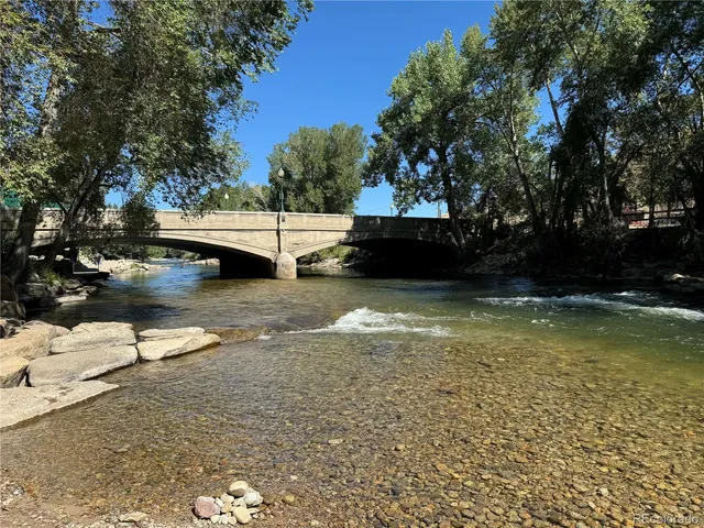 a view of a lake with houses