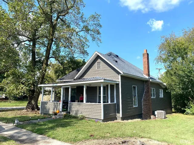 $114,500 | 8065 East Terhune Street, Dugger, IN 47848