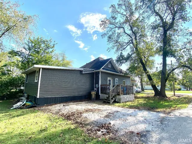 $114,500 | 8065 East Terhune Street, Dugger, IN 47848