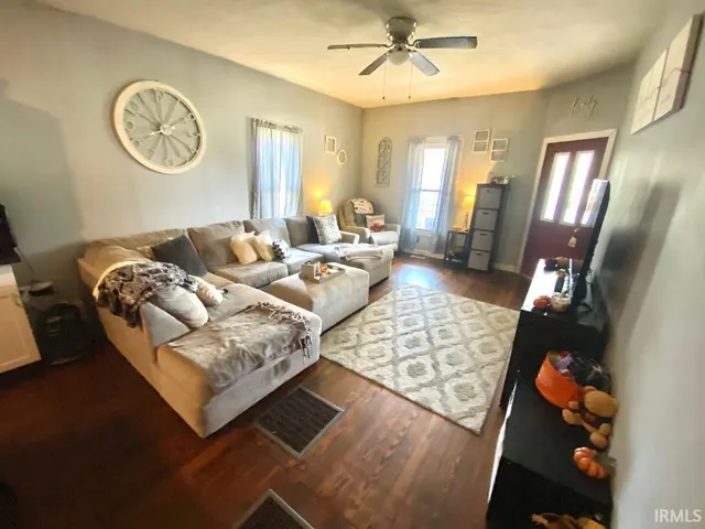 $114,500 | 8065 East Terhune Street, Dugger, IN 47848