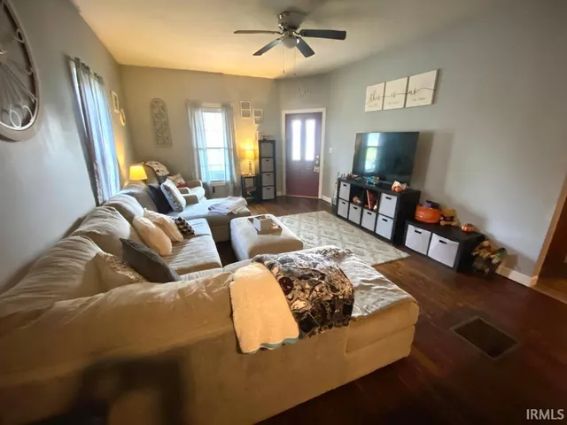 $114,500 | 8065 East Terhune Street, Dugger, IN 47848