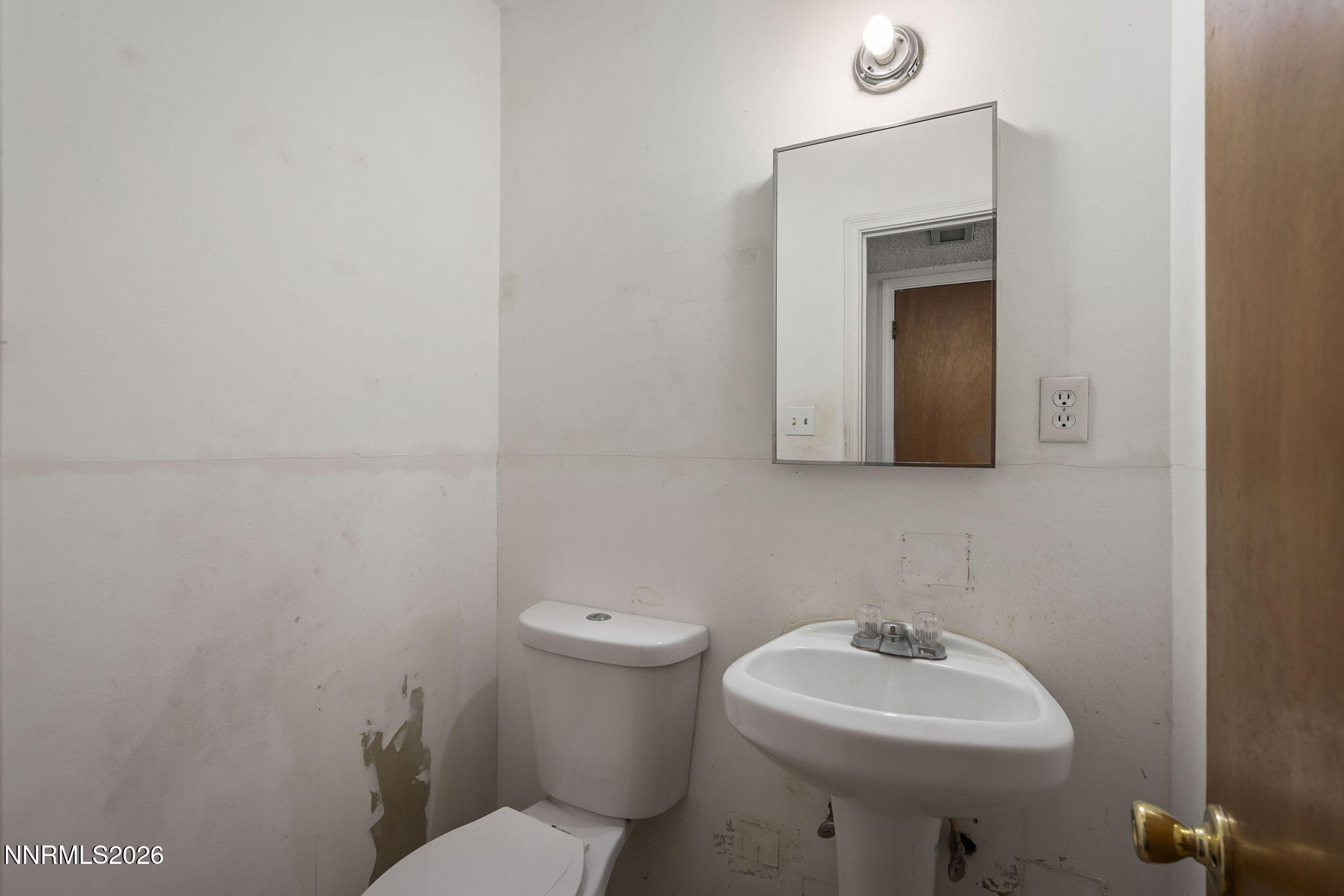 355 York Way Sparks, NV 89431 - Photo 17 of 22 17-web-or-mls-_DSC0075