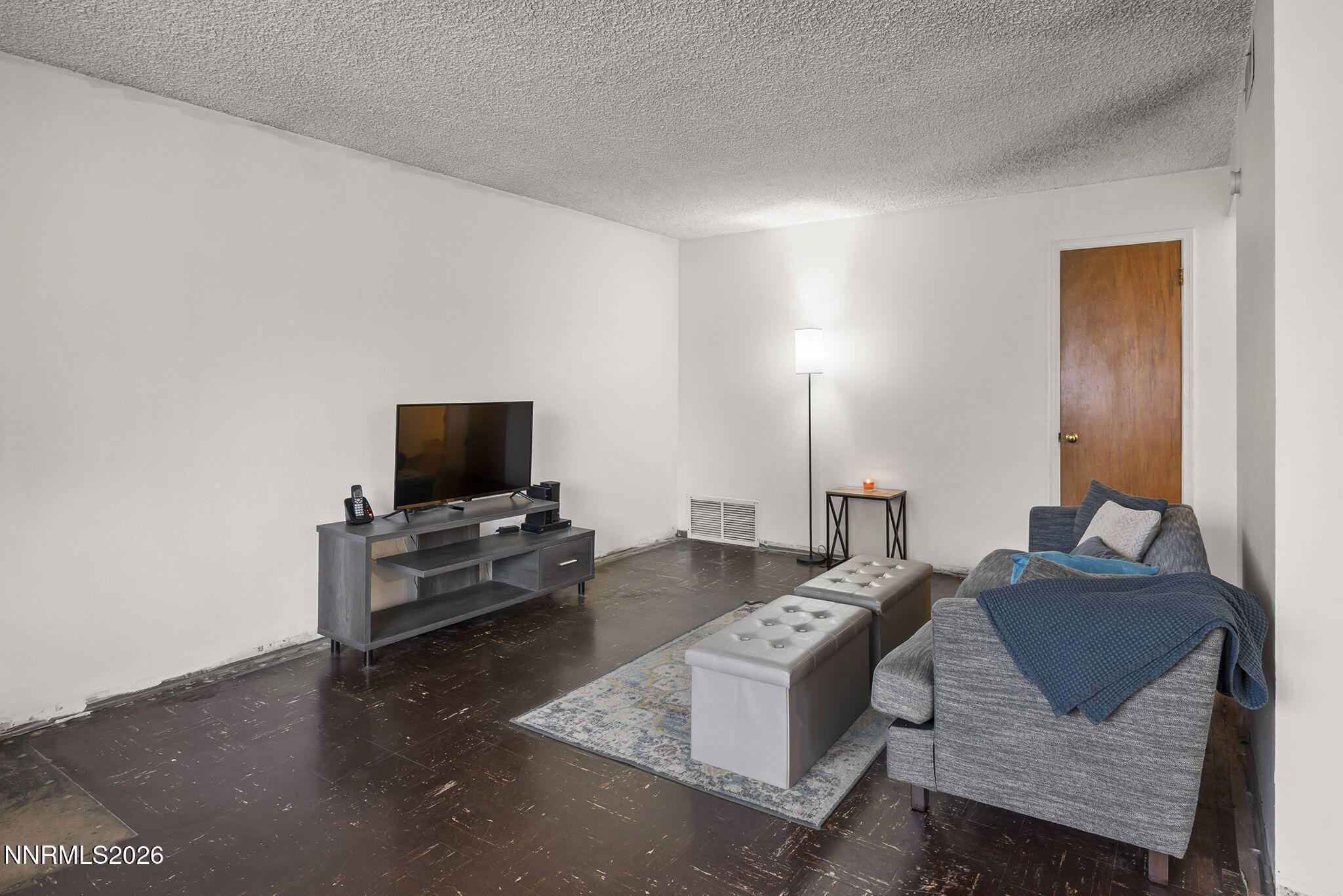 355 York Way Sparks, NV 89431 - Photo 5 of 22 5-web-or-mls-_DSC0011