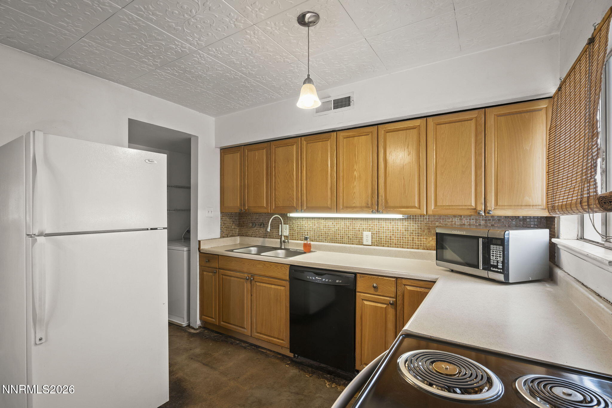 355 York Way Sparks, NV 89431 - Photo 8 of 22 8-web-or-mls-_DSC0040