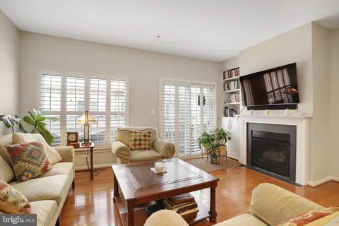 $1,100,000 | 2116 12th Street Northwest, Washington, DC 20009