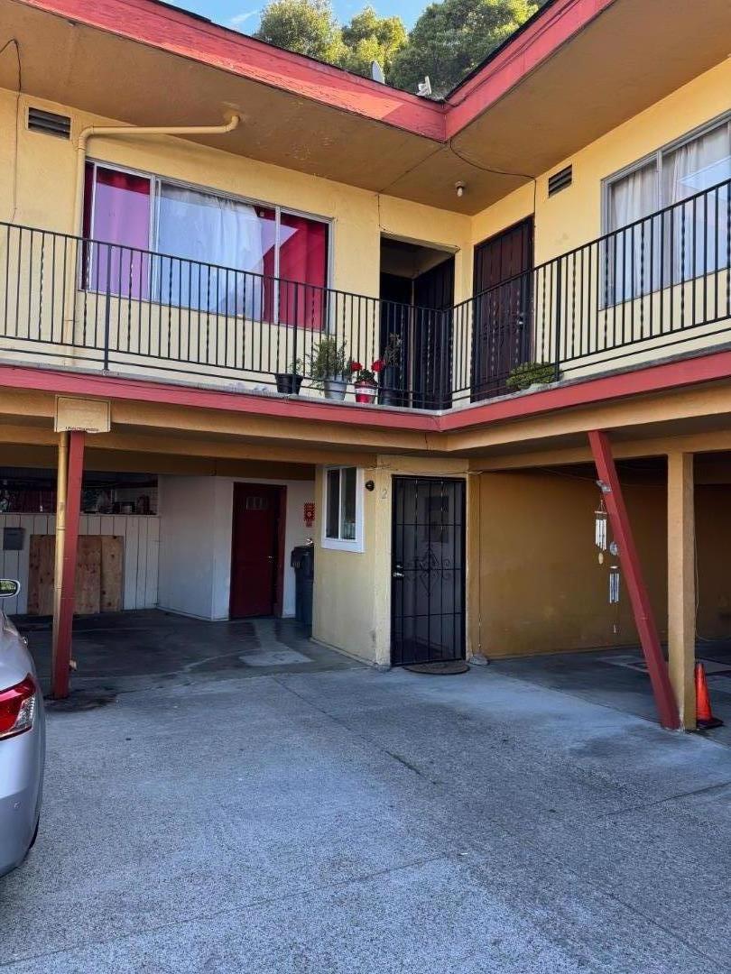 3002 Bona Street Oakland, CA 94601 - Photo 3 of 10