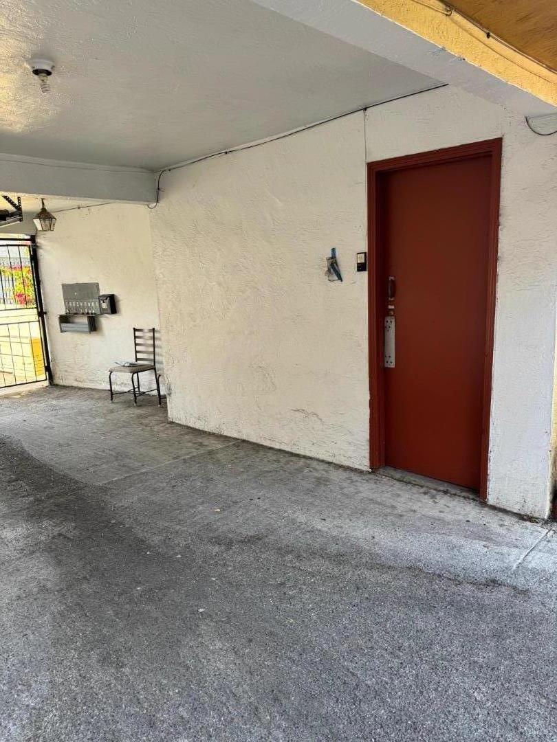 3002 Bona Street Oakland, CA 94601 - Photo 5 of 10