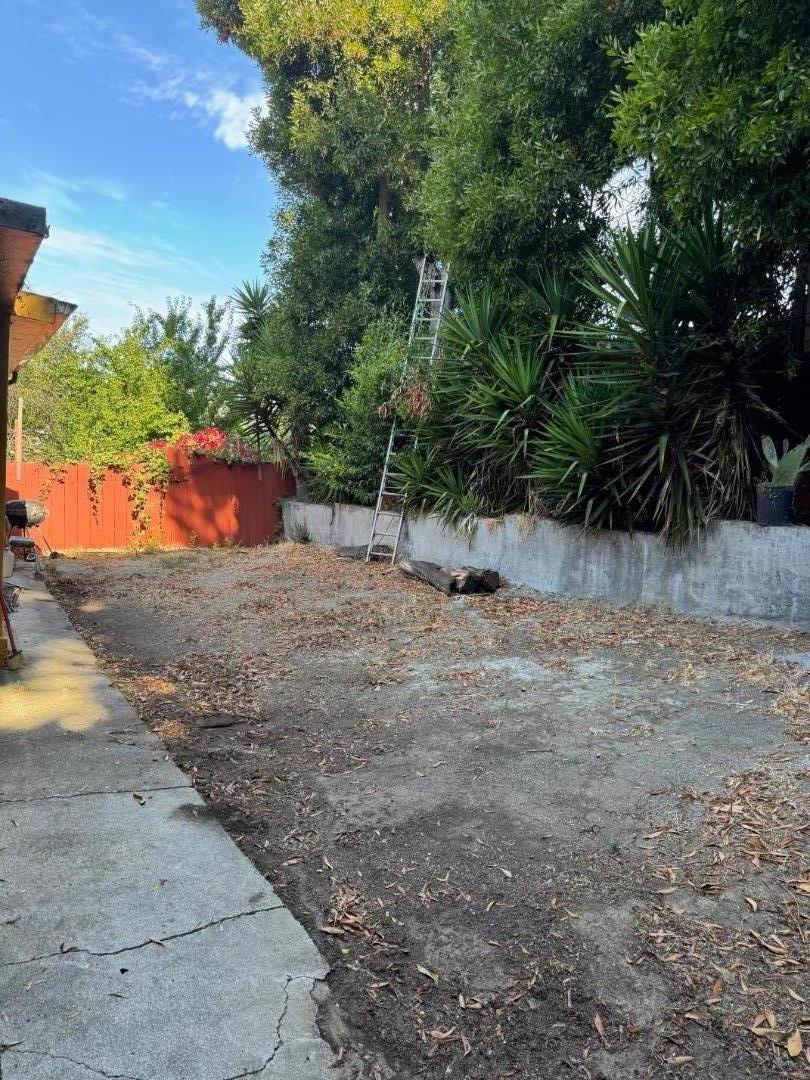 3002 Bona Street Oakland, CA 94601 - Photo 9 of 10