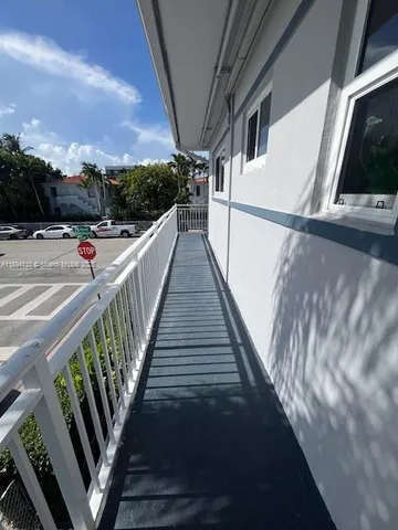 $2,000 | 350 75th Street, Unit 202, Miami Beach, FL 33141