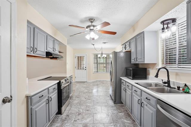 635 Little Farms Avenue River Ridge, LA 70123 - Photo 12 of 29