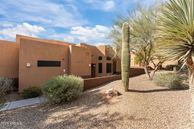 $369,000 | 10 Northridge Circle, Unit 10, Wickenburg, AZ 85390