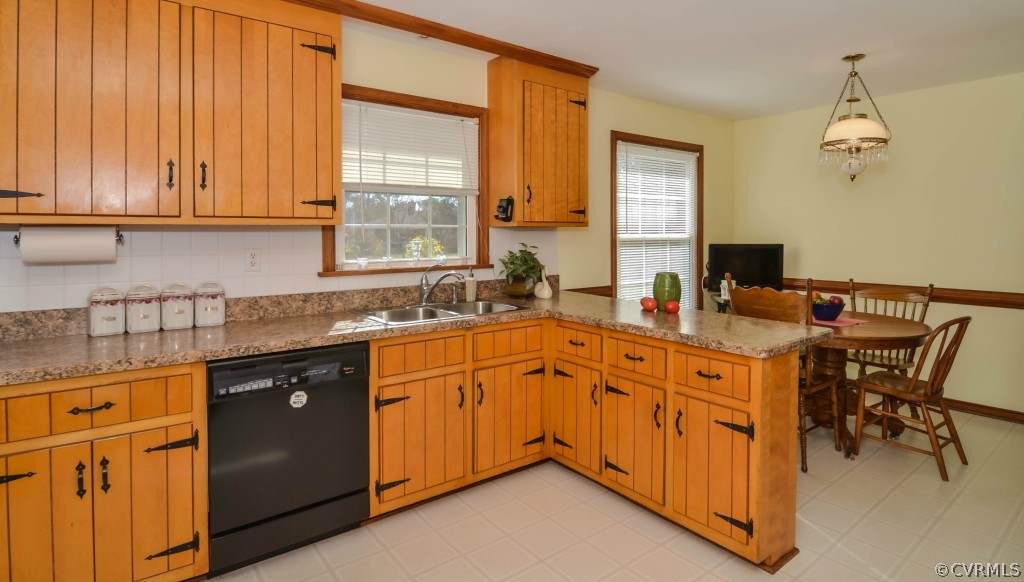 3613 Snyder Road North Chesterfield, VA 23235 - Photo 9 of 24 Gallery Image 9