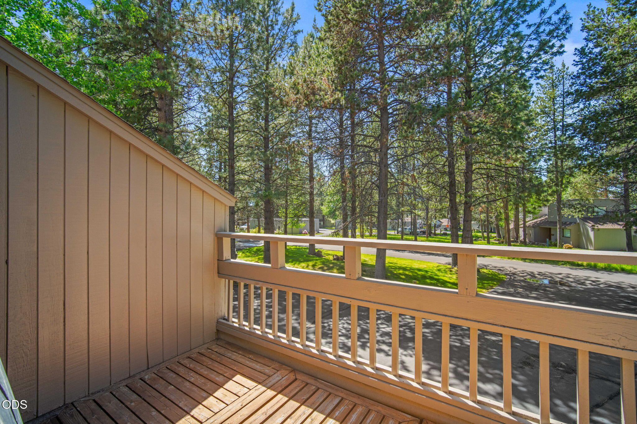 57218 Island Road, Unit 18 Sunriver, OR 97707 - Photo 18 of 38