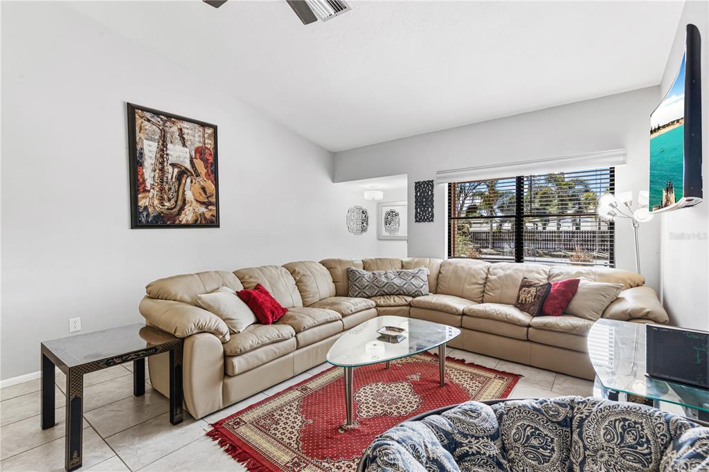 1276 Redstart Road Venice, FL 34293 - Photo 4 of 25