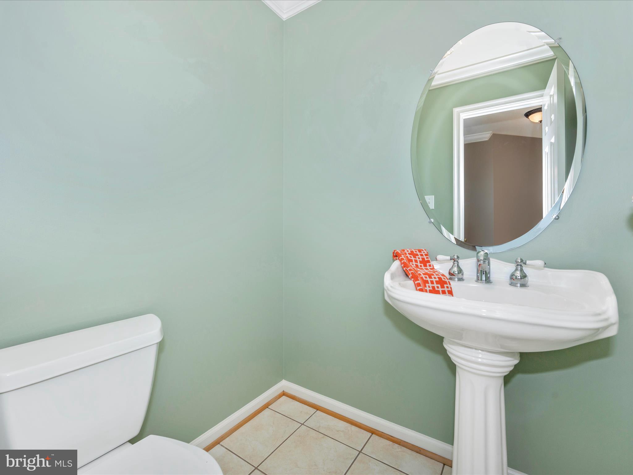 2280 Gapland Road Jefferson, MD 21755 - Photo 17 of 62 Powder Room
