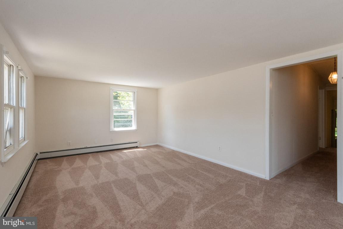 197 Mayo Road Edgewater, MD 21037 - Photo 7 of 33
