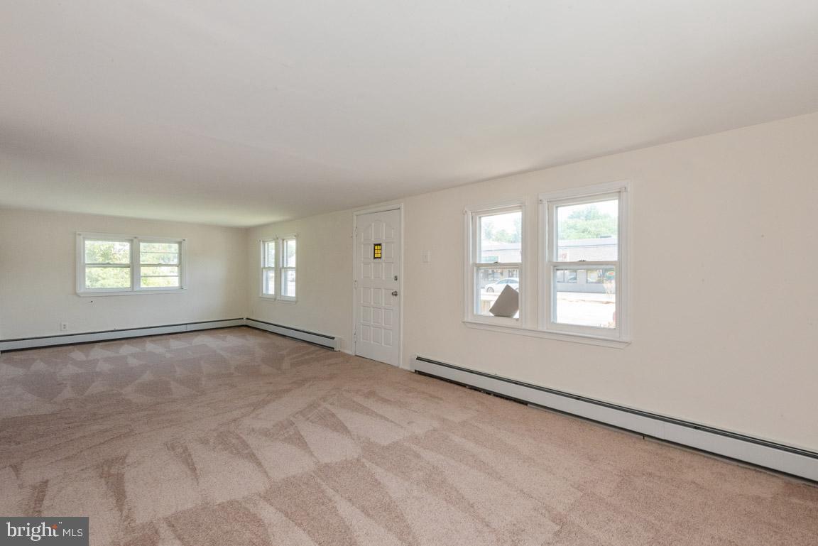 197 Mayo Road Edgewater, MD 21037 - Photo 8 of 33