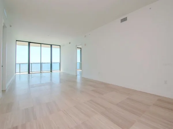 $14,000 | 3101 Bayshore Boulevard, Unit 1102, Tampa, FL 33629