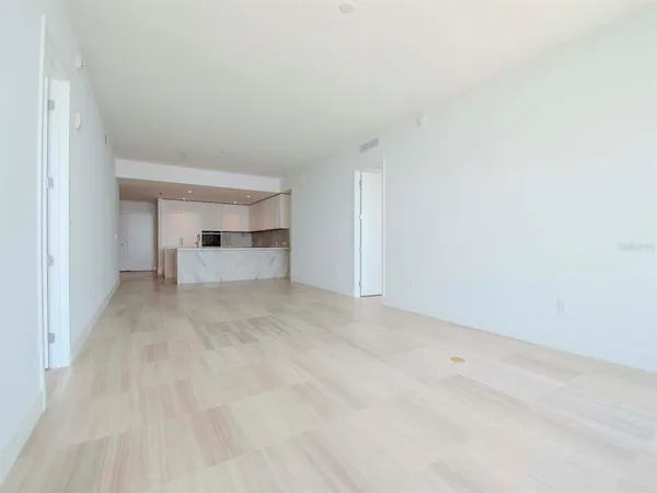 $14,000 | 3101 Bayshore Boulevard, Unit 1102, Tampa, FL 33629