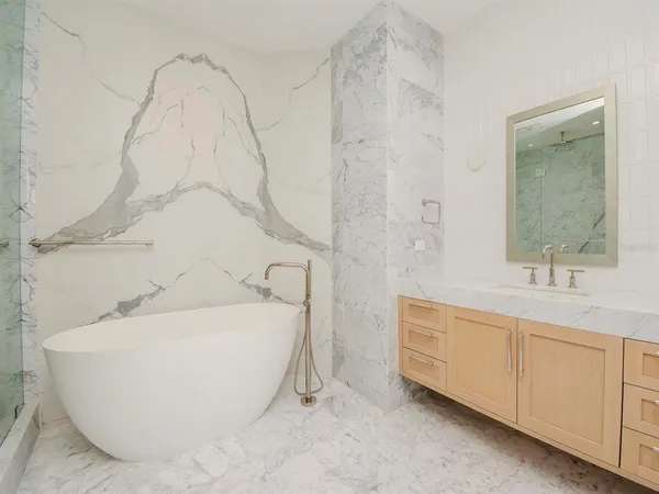 $14,000 | 3101 Bayshore Boulevard, Unit 1102, Tampa, FL 33629