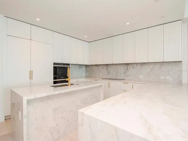 $14,000 | 3101 Bayshore Boulevard, Unit 1102, Tampa, FL 33629