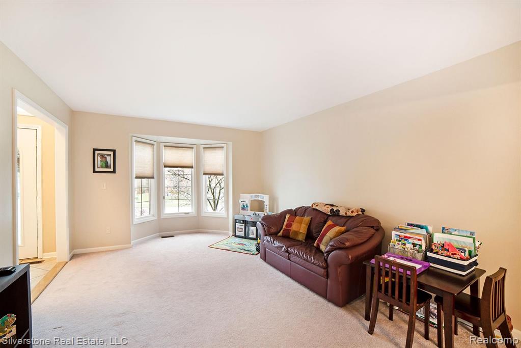 798 Grovecrest Rochester Hills, MI 48307 - Photo 20 of 49