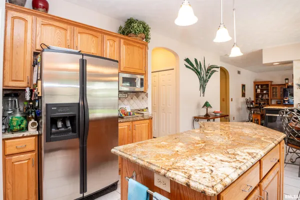 $590,000 | 309 West Copperfield Drive, Dunlap, IL 61525