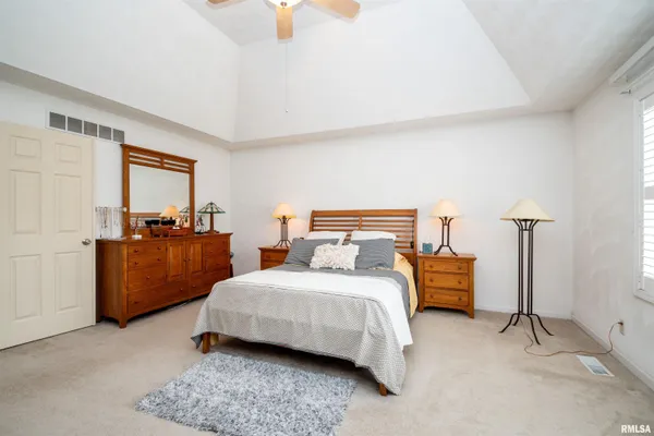 $590,000 | 309 West Copperfield Drive, Dunlap, IL 61525
