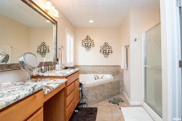 $590,000 | 309 West Copperfield Drive, Dunlap, IL 61525