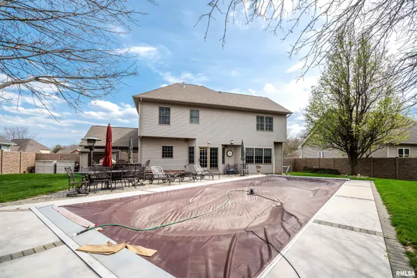 $590,000 | 309 West Copperfield Drive, Dunlap, IL 61525