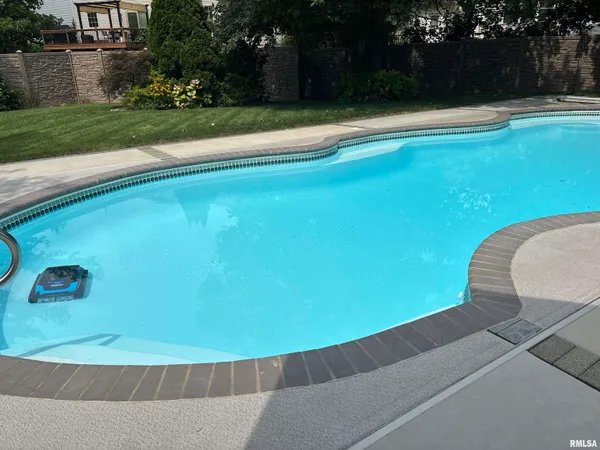 $590,000 | 309 West Copperfield Drive, Dunlap, IL 61525