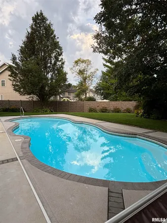 $590,000 | 309 West Copperfield Drive, Dunlap, IL 61525