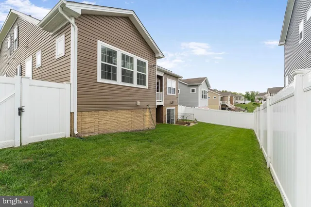 $565,000 | 5544 Old Colony Court, White Plains, MD 20695