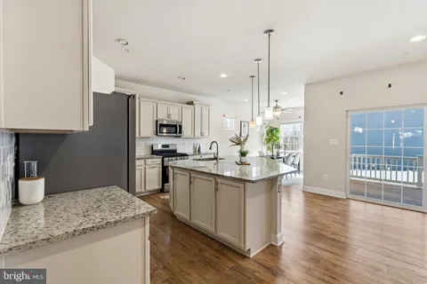 $575,000 | 5544 Old Colony Court, White Plains, MD 20695