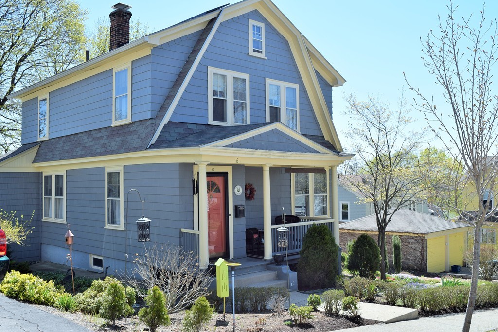 6 Havelock Road Worcester, MA 01602 - Photo 1 of 26 a front view of a house