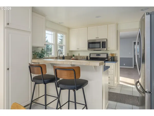 $595,000 | 2580 Elysium Avenue, Eugene, OR 97401